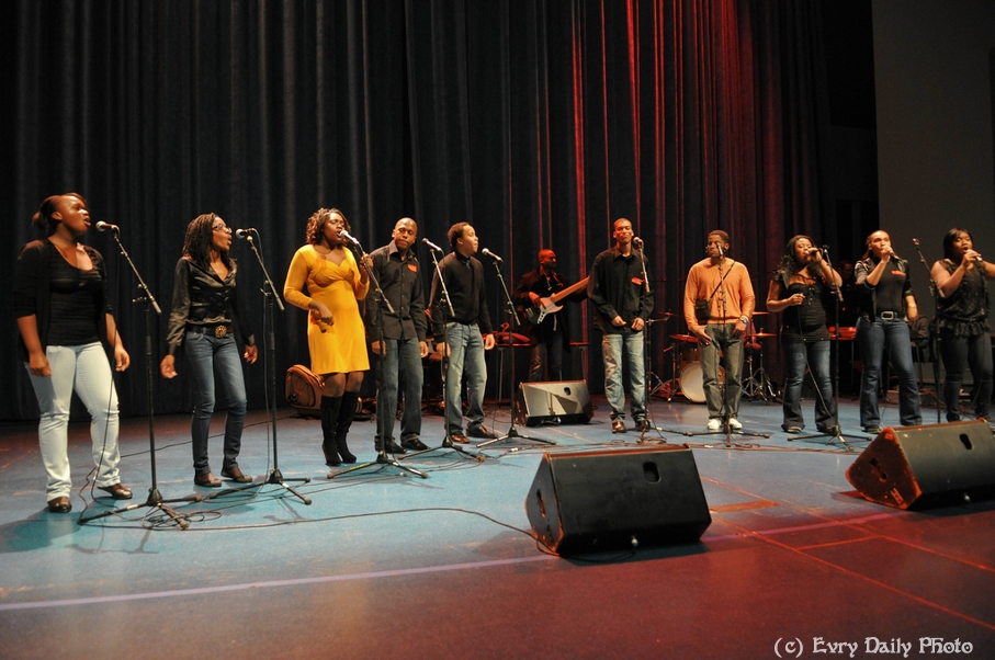 Evry Daily Photo - Telethon Evry 2010 - Concert Evry University Gospel - large - 5243957860.jpg